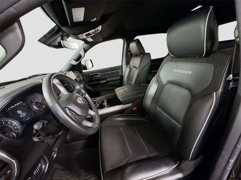 Used 2024 RAM 1500 Laramie AWD/4WD image 15