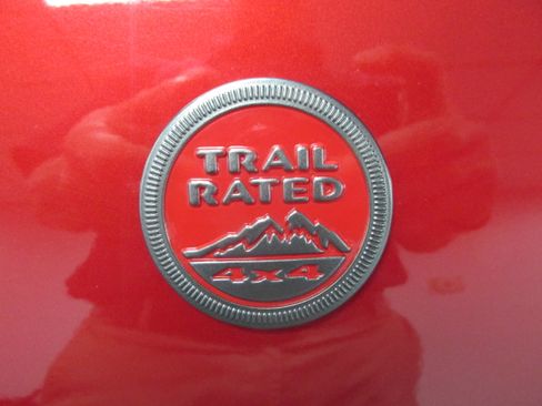 Used 2025 Jeep Compass Trailhawk AWD/4WD image 20