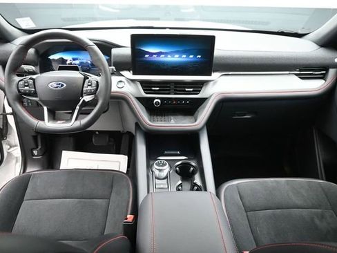Certified 2025 Ford Explorer ST AWD/4WD image 22