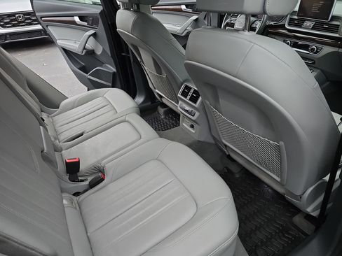 Used 2019 Audi Q5 2.0T Premium Plus w/ Premium Plus Package image 11