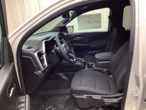 New 2026 GMC Canyon Elevation w/ Convenience Package image 16