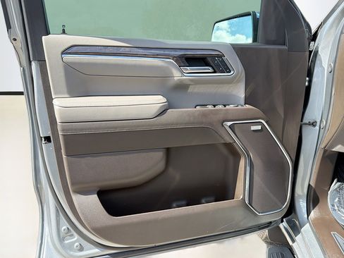 Used 2024 Chevrolet Silverado 1500 LTZ w/ LTZ Premium Package image 20