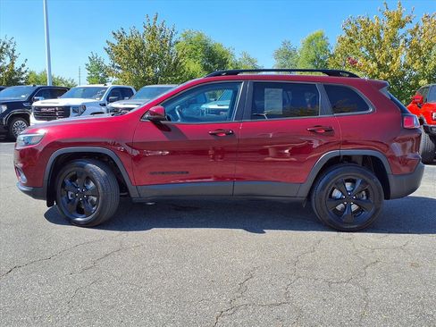 Used 2020 Jeep Cherokee Latitude Plus image 2