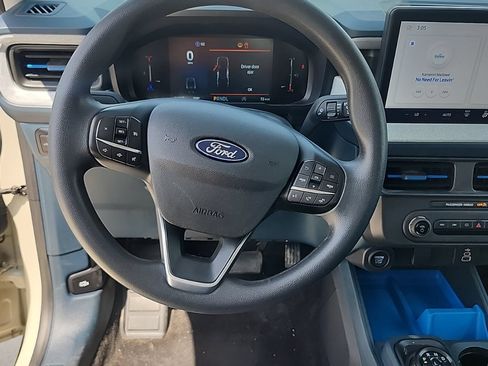 Used 2025 Ford Maverick XLT w/ Equipment Group 302A AWD/4WD image 11