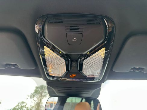 Certified 2025 BMW X5 xDrive40i w/ M Sport Package image 23