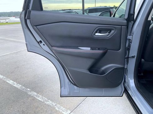 Certified 2025 Nissan Rogue SV AWD/4WD image 18