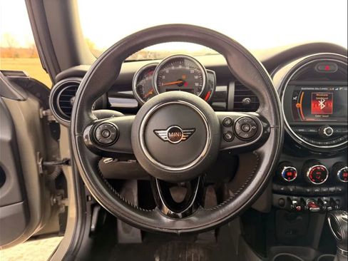 Used 2019 MINI Cooper 2-Door Hardtop image 12