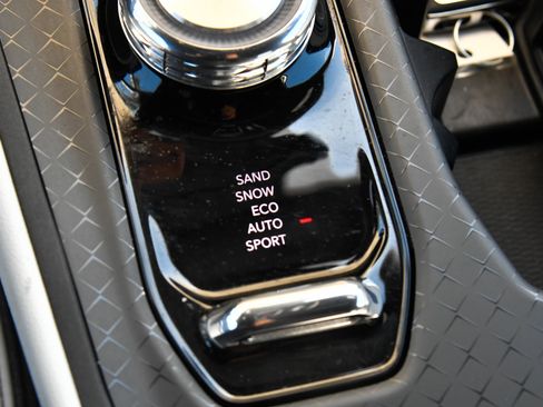 Used 2025 Jeep Wagoneer S Limited AWD/4WD image 40