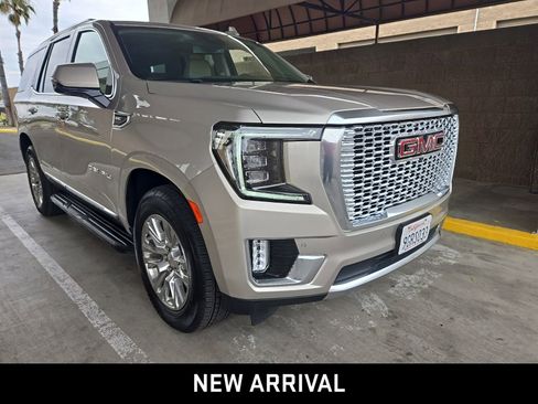 Used 2023 GMC Yukon Denali AWD/4WD image 2