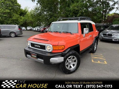 Used 2014 Toyota FJ Cruiser 4WD w/ Upgrade Package image 1