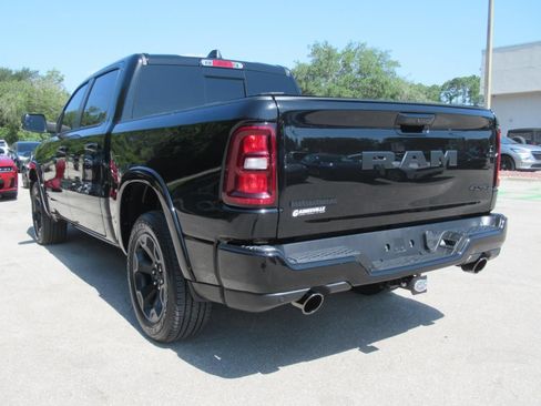 Used 2025 RAM 1500 Big Horn AWD/4WD image 5