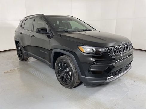 New 2026 Jeep Compass Latitude w/ Quick Order Package 29K AWD/4WD image 2