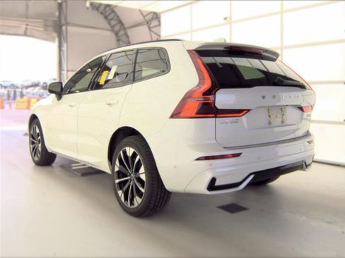 Used 2026 Volvo XC60 B5 Plus AWD/4WD image 8