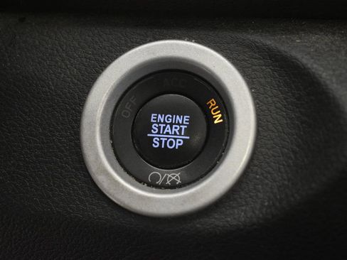 Certified 2017 RAM 1500 Laramie w/ Convenience Group image 40