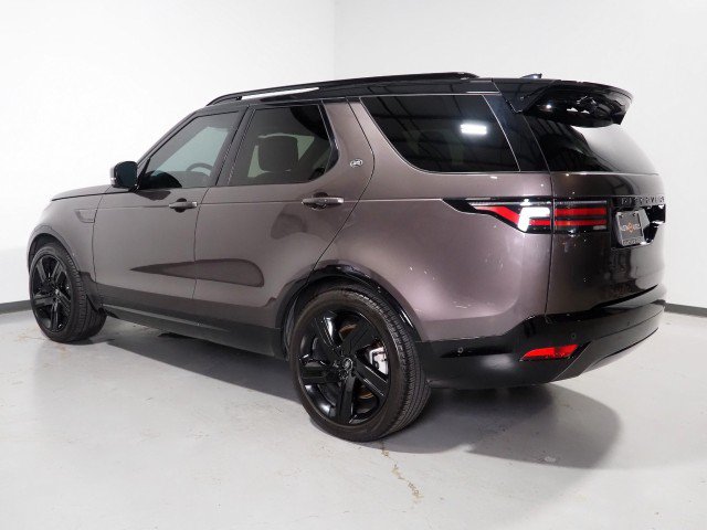 Used 2024 Land Rover Discovery Dynamic SE AWD/4WD image 8
