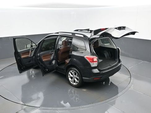 Used 2017 Subaru Forester 2.5i Touring AWD/4WD image 28