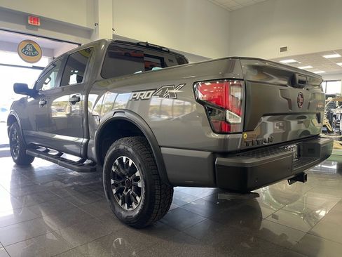 Used 2023 Nissan Titan PRO-4X w/ Pro-4x Convenience Package image 3