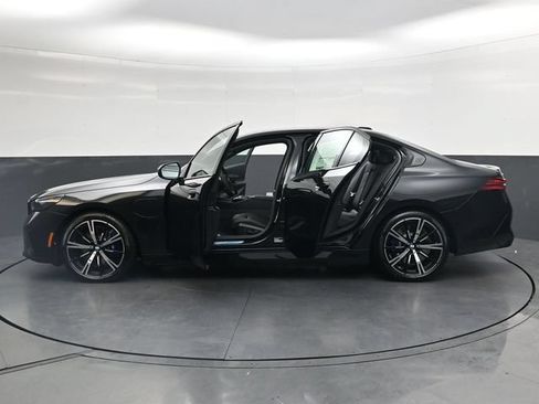 New 2027 BMW 550e xDrive w/ Executive Package AWD/4WD image 42