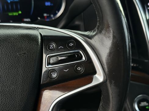 Used 2018 Cadillac Escalade ESV 2WD image 18