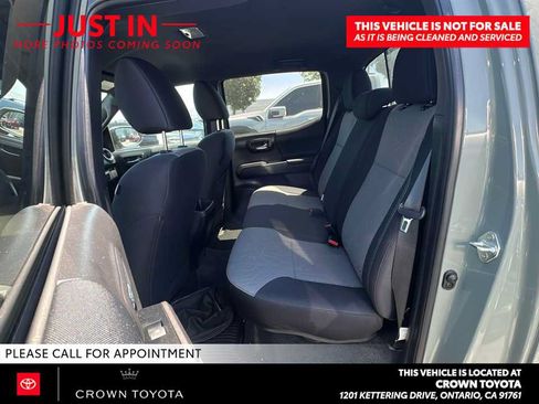Used 2023 Toyota Tacoma TRD Off-Road w/ Black Out Package (TMS) AWD/4WD image 7