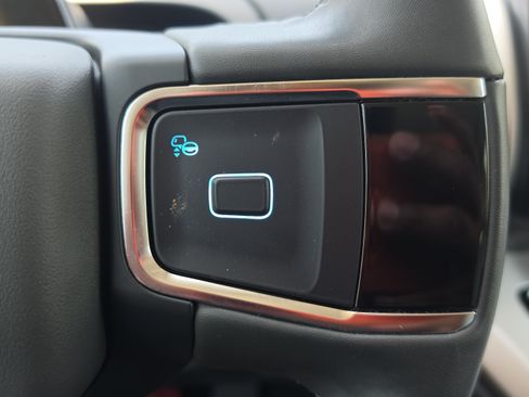 Used 2025 Ford Expedition Active RWD image 14