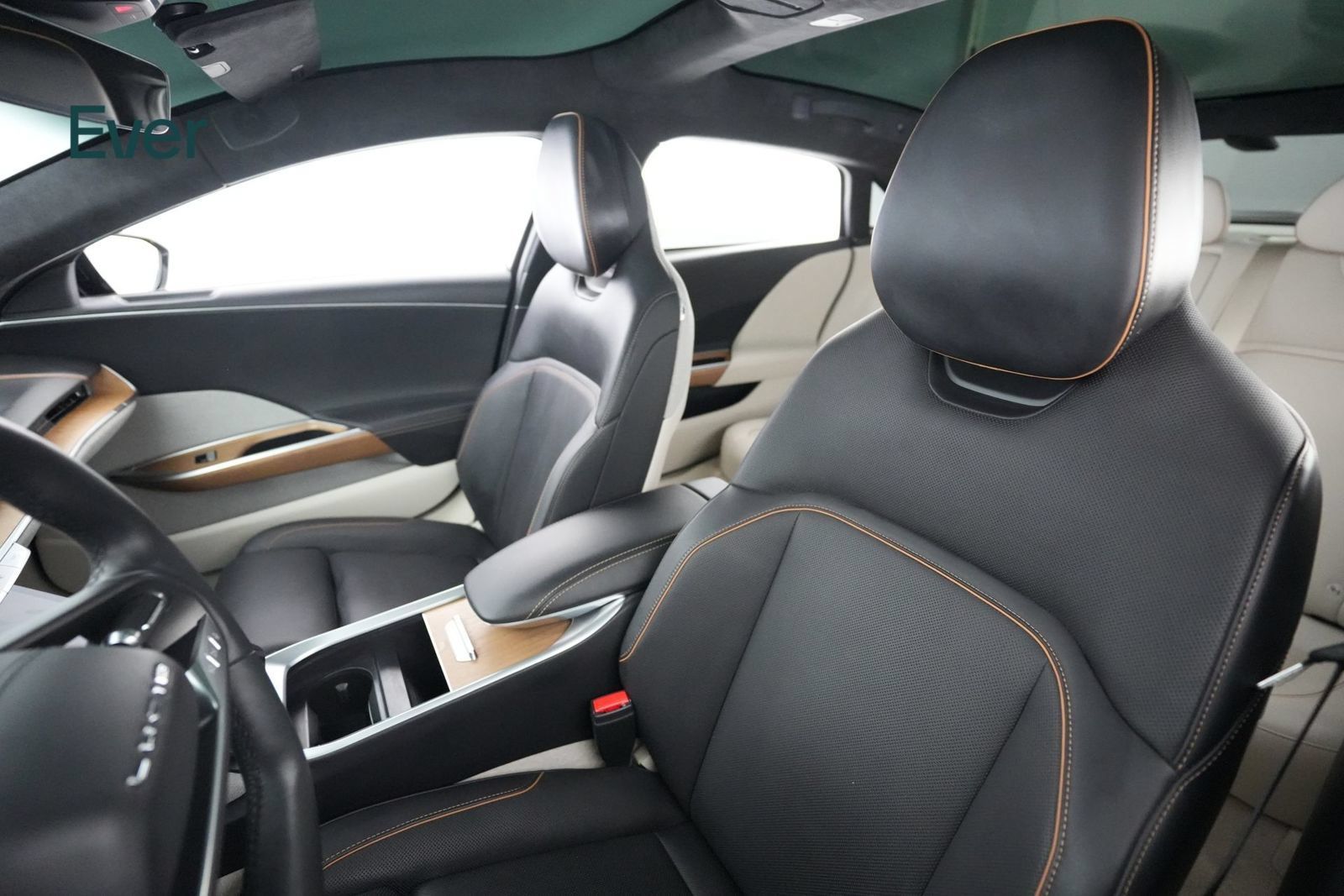 Used 2023 Lucid Air Touring AWD/4WD image 4