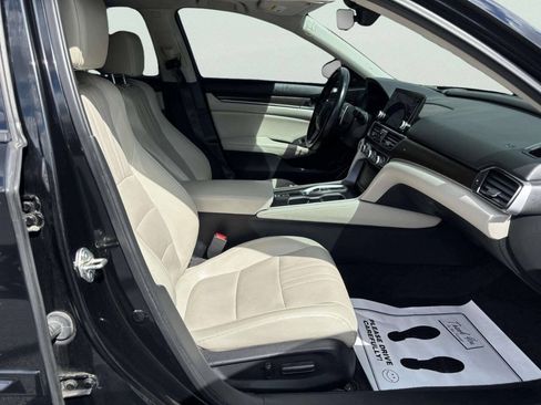 Used 2018 Honda Accord Touring image 21