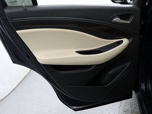 Used 2020 Buick Envision Preferred image 25