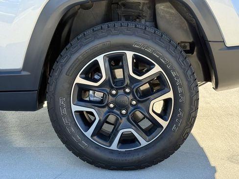 Used 2018 Jeep Compass Trailhawk w/ Leather Interior Group image 10