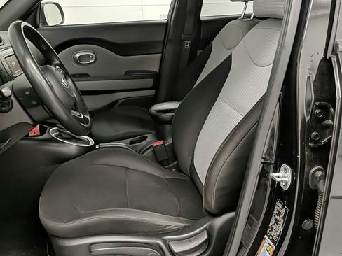 Used 2017 Kia Soul FWD image 33