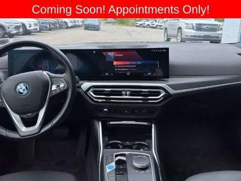 Used 2023 BMW i4 eDrive35 w/ Premium Package RWD image 4