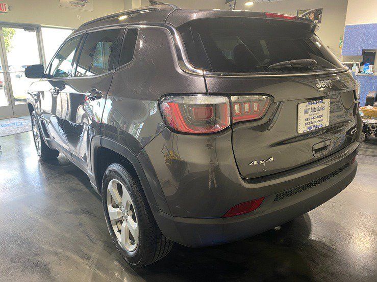 Used 2019 Jeep Compass Latitude w/ Popular Equipment Group AWD/4WD image 5