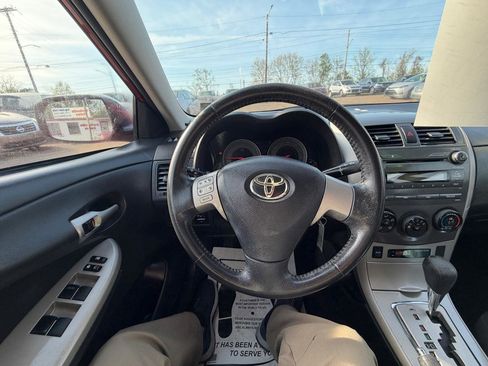 Used 2010 Toyota Corolla S image 19
