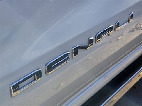Used 2024 GMC Sierra 1500 Denali image 8