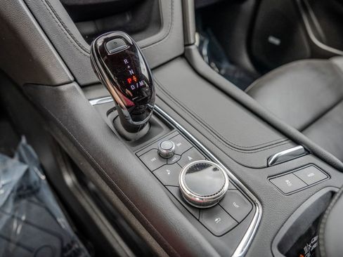 Used 2024 Cadillac XT5 Premium Luxury FWD image 12