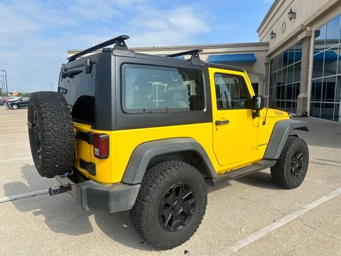 Used 2015 Jeep Wrangler Sport AWD/4WD image 6
