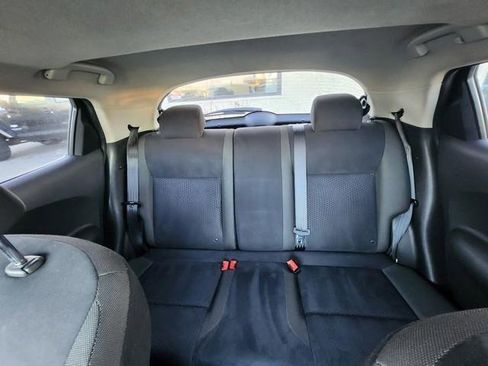 Used 2013 Nissan Juke SV image 19