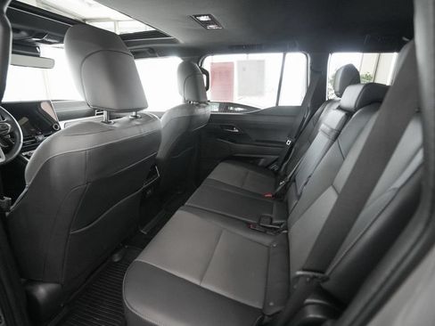 Certified 2026 Lexus GX 550 w/ Accessory Package (2T) AWD/4WD image 11