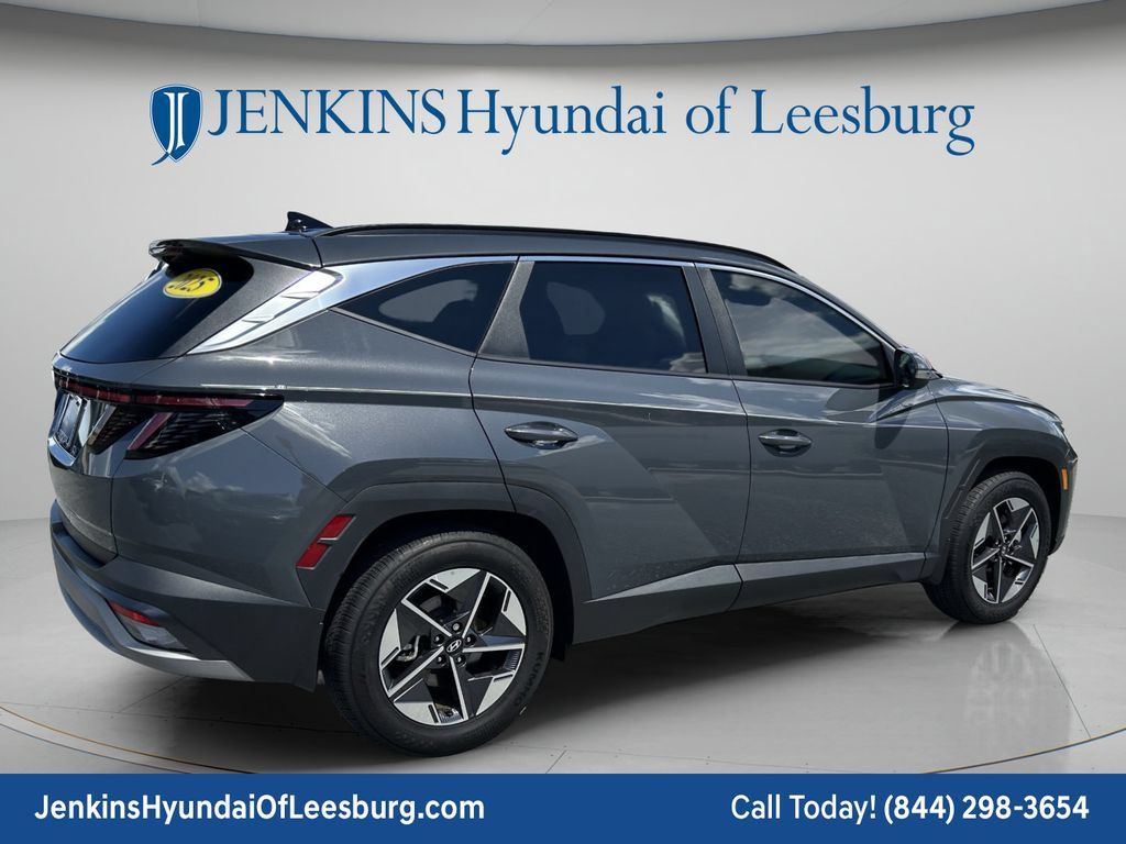 Certified 2025 Hyundai Tucson SEL FWD image 5