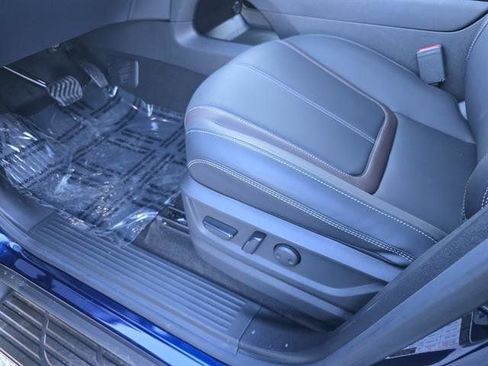 New 2025 Nissan Armada SL w/ Captain's Chari Seat Package image 23