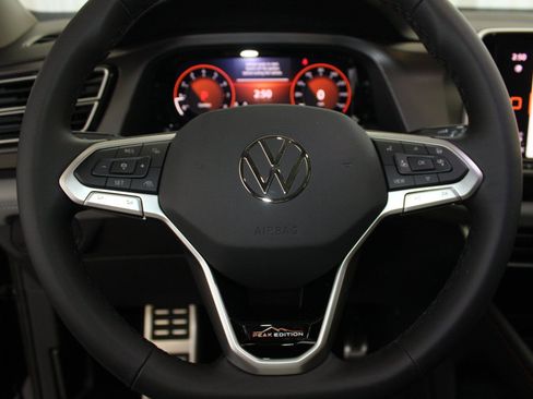 New 2026 Volkswagen Atlas Peak Edition AWD/4WD image 14