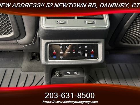 Used 2021 Audi e-tron Premium w/ Convenience Plus Package AWD/4WD image 32