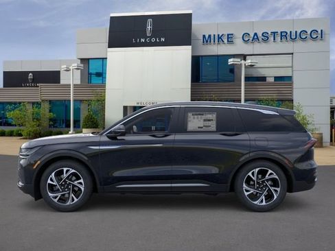 New 2026 Lincoln Nautilus Premier AWD/4WD image 3