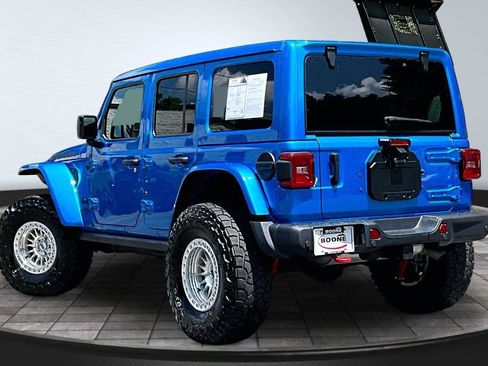 Used 2024 Jeep Wrangler Unlimited Rubicon w/ Capability Package AWD/4WD image 9