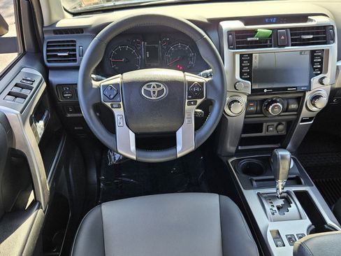 Used 2021 Toyota 4Runner SR5 Premium w/ Moonroof Package AWD/4WD image 12