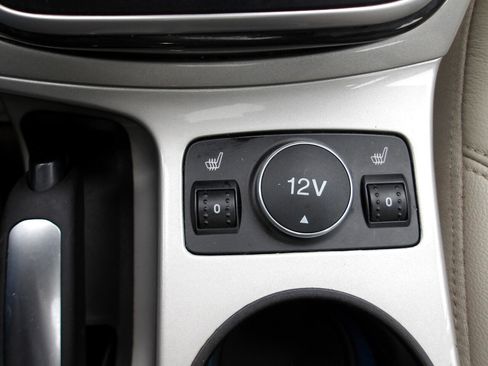 Used 2016 Ford C-MAX Energi SEL w/ Equipment Group 303A image 22