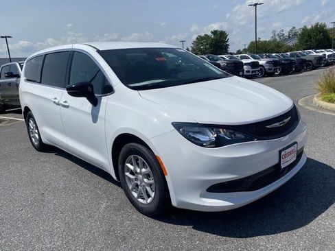 New 2026 Chrysler Voyager LX image 2