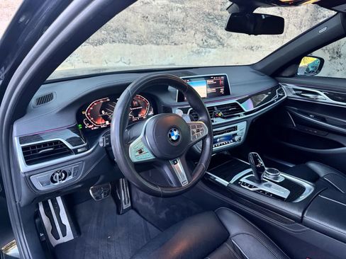 Used 2020 BMW 750i xDrive w/ M Sport Package AWD/4WD image 14