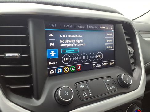 Used 2020 GMC Acadia SLT w/ Driver Alert Package II image 21