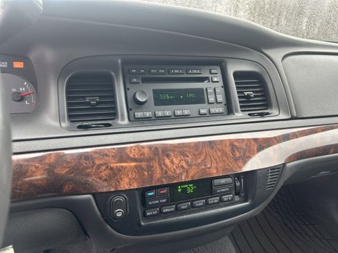 Used 2005 Mercury Grand Marquis LS RWD image 19